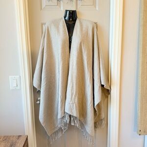 Elegant Light Beige Shawl Wrap Poncho Cape SZ OS